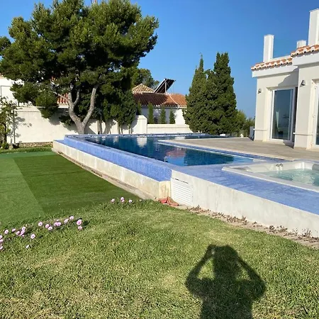 Half Of The Luxury With Sea View And Pool In Natural Park