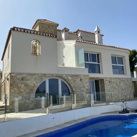 Half Of The Luxury With Sea View And Pool In Natural Park Вилла Ла-Эррадура
