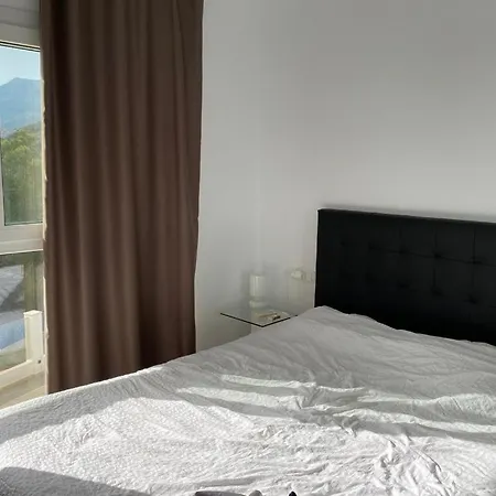 Half Of The Luxury With Sea View And Pool In Natural Park Ла-Эррадура