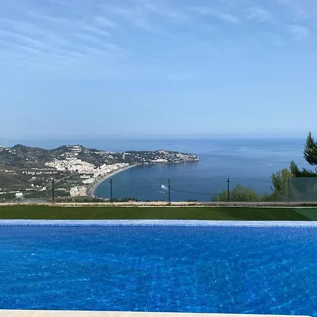 Half Of The Luxury With Sea View And Pool In Natural Park * Ла-Эррадура