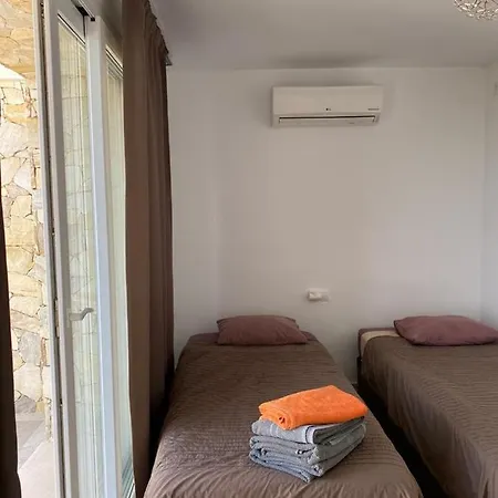 빌라 Half Of The Luxury With Sea View And Pool In Natural Park 라 에라두라