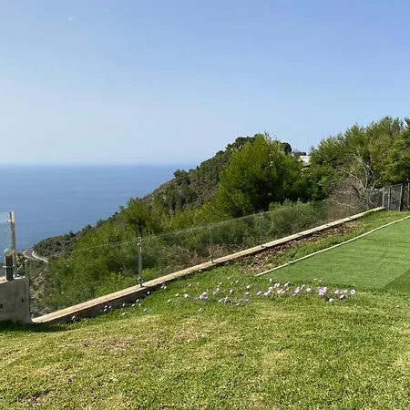 Half Of The Luxury With Sea View And Pool In Natural Park